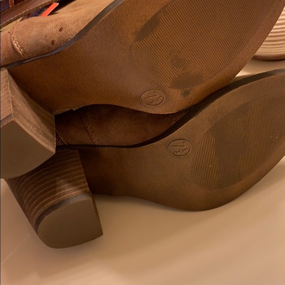 Mossimo Keagan Cognac Cut Out Booties 7.5 New - Picture 5 of 7